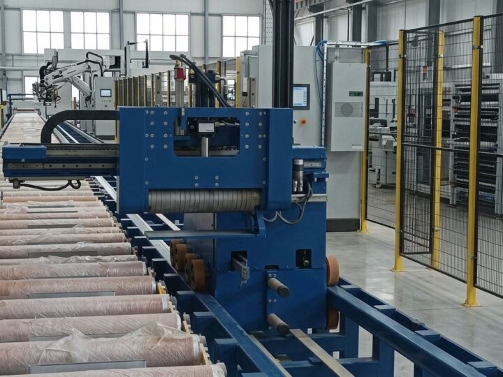 ALUFORMIX lead out tables with puller railway track for aluminium profile extraction
